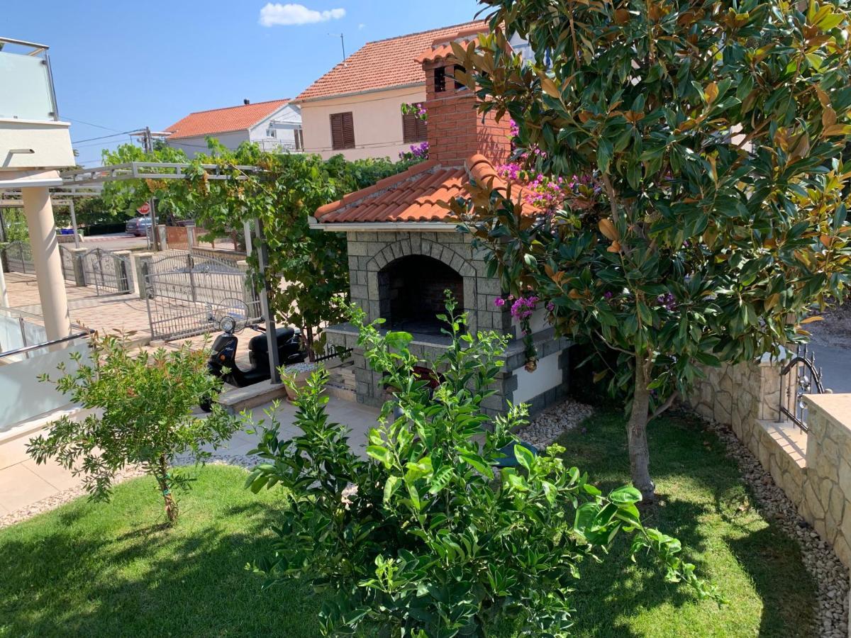Apartments Dumancic Biograd Na Moru Esterno foto