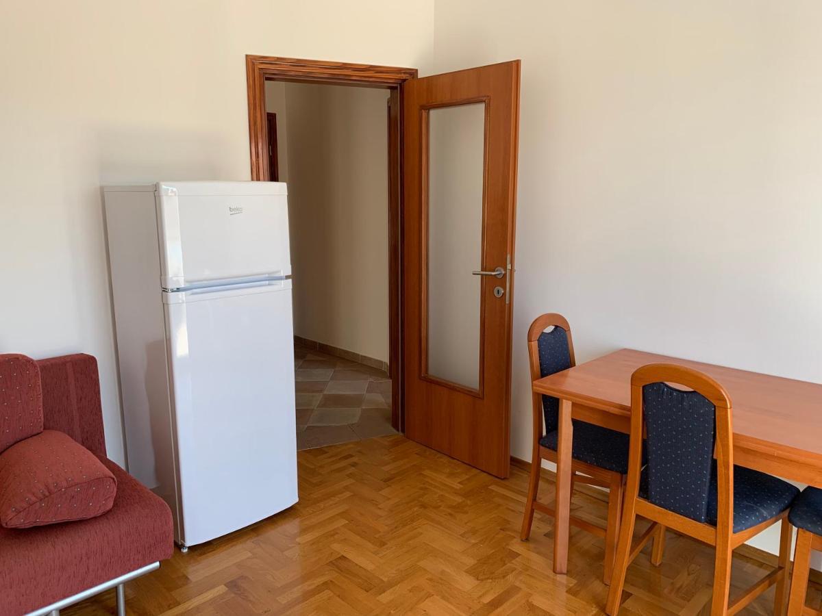 Apartments Dumancic Biograd Na Moru Esterno foto