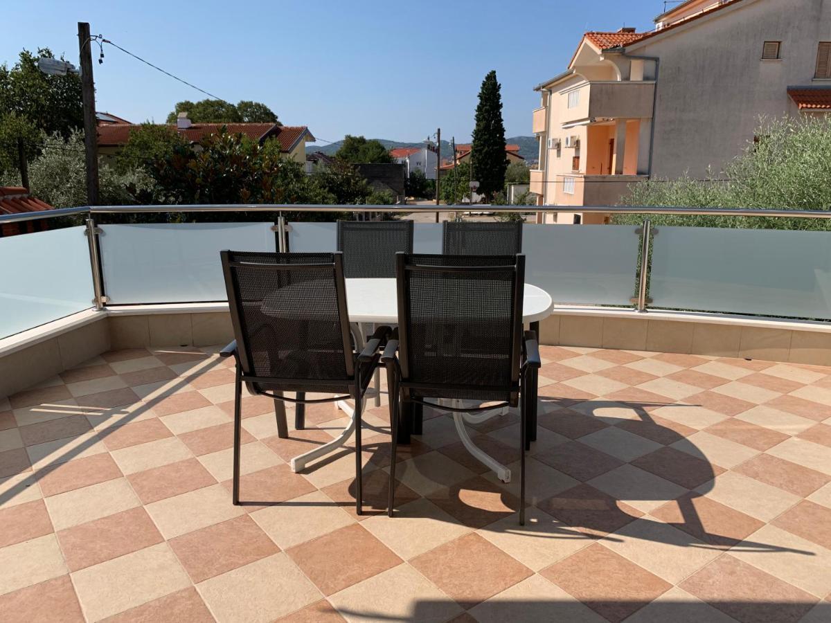 Apartments Dumancic Biograd Na Moru Esterno foto