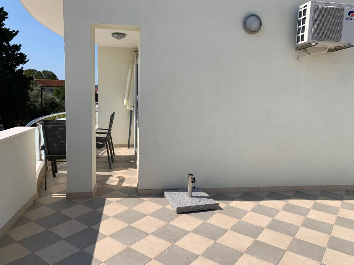 Apartments Dumancic Biograd Na Moru Esterno foto