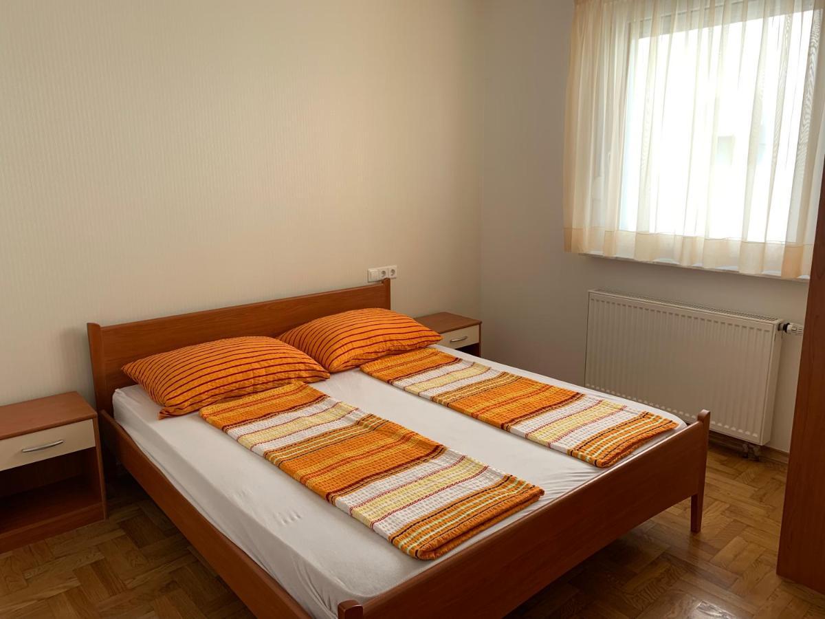 Apartments Dumancic Biograd Na Moru Esterno foto