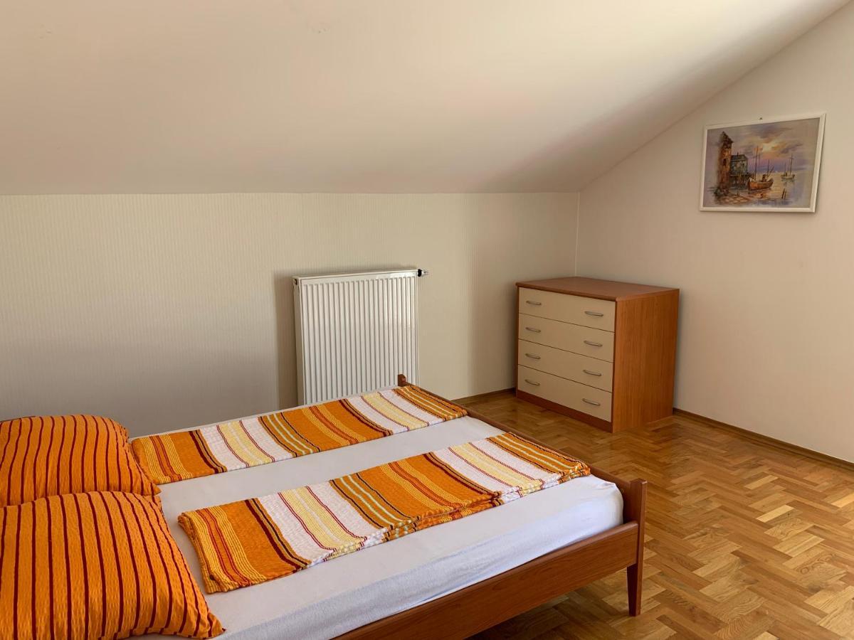 Apartments Dumancic Biograd Na Moru Esterno foto