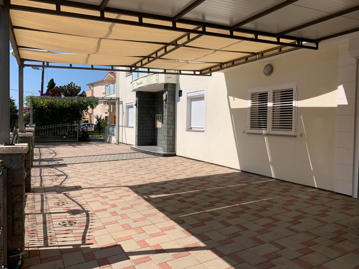 Apartments Dumancic Biograd Na Moru Esterno foto